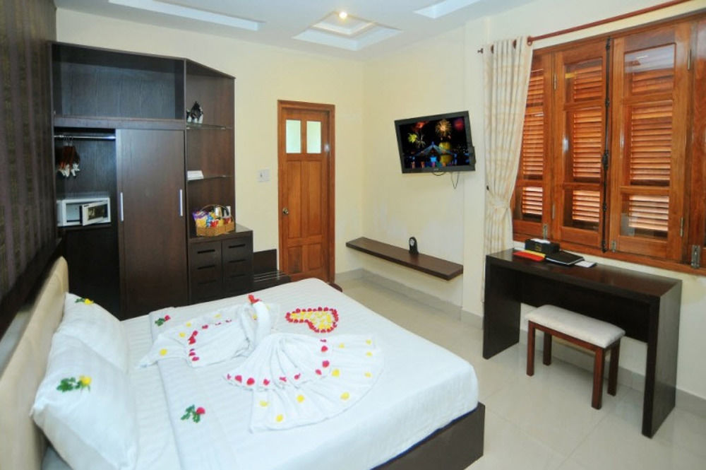 Sofia Suite Hotel Danang Exteriör bild
