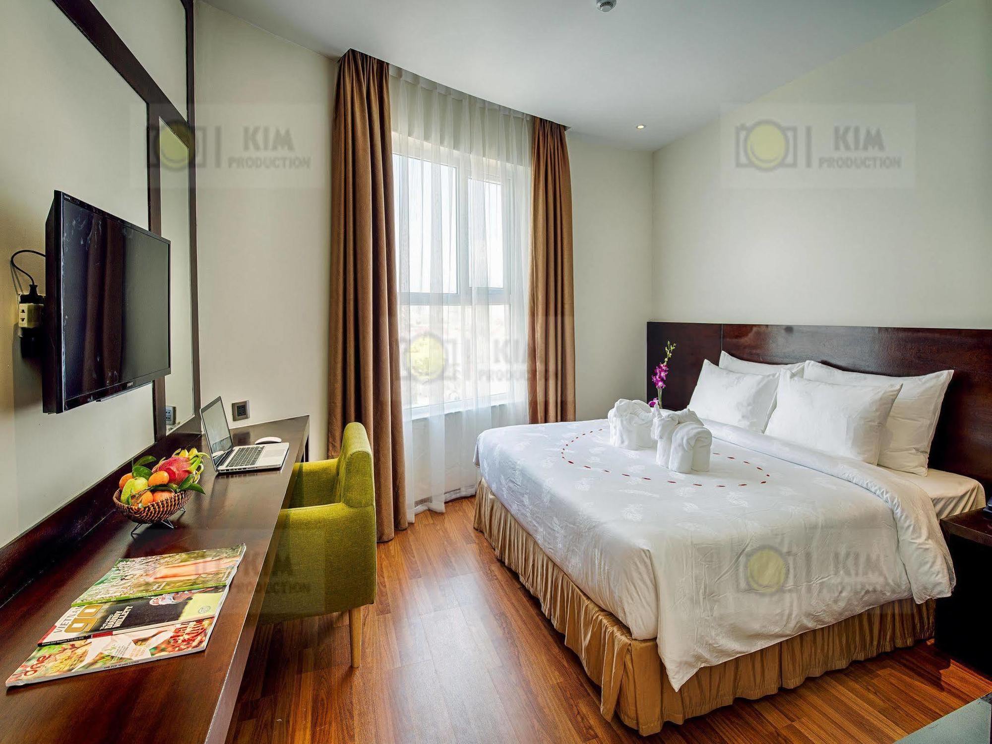Sofia Suite Hotel Danang Exteriör bild