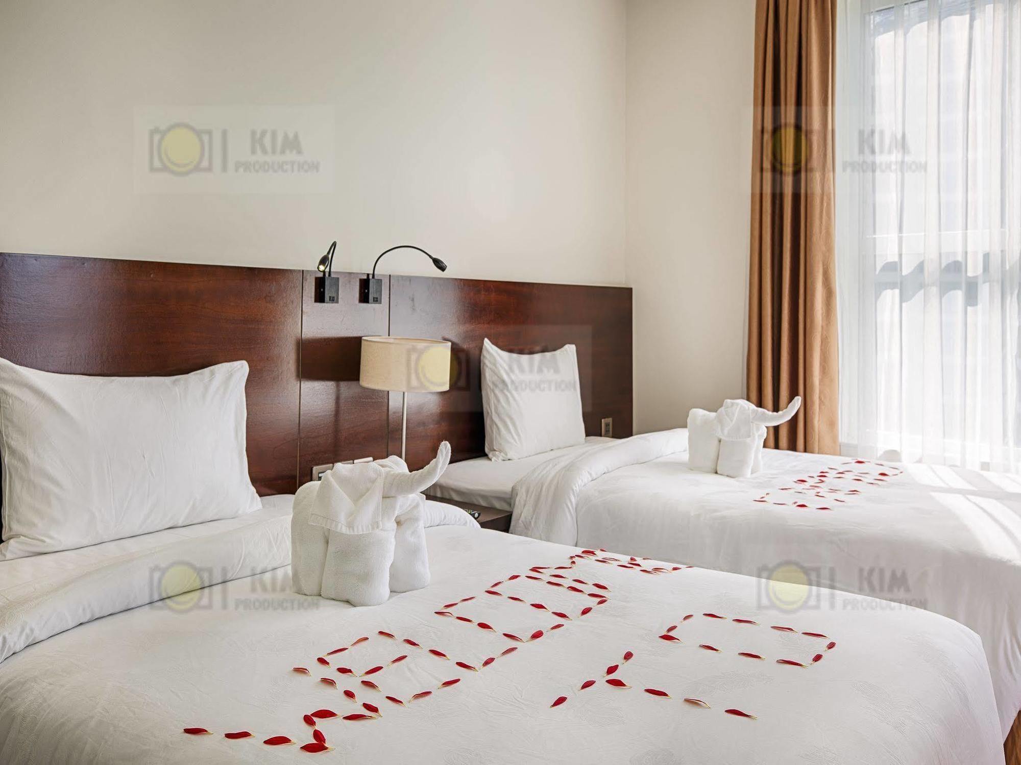 Sofia Suite Hotel Danang Exteriör bild