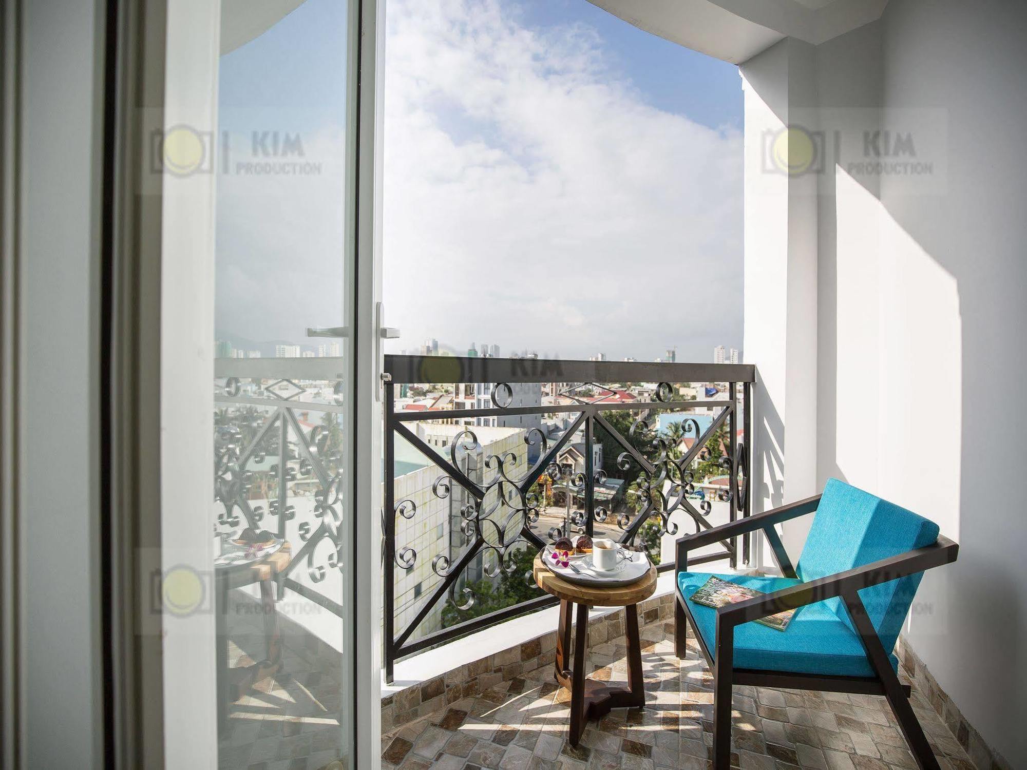 Sofia Suite Hotel Danang Exteriör bild