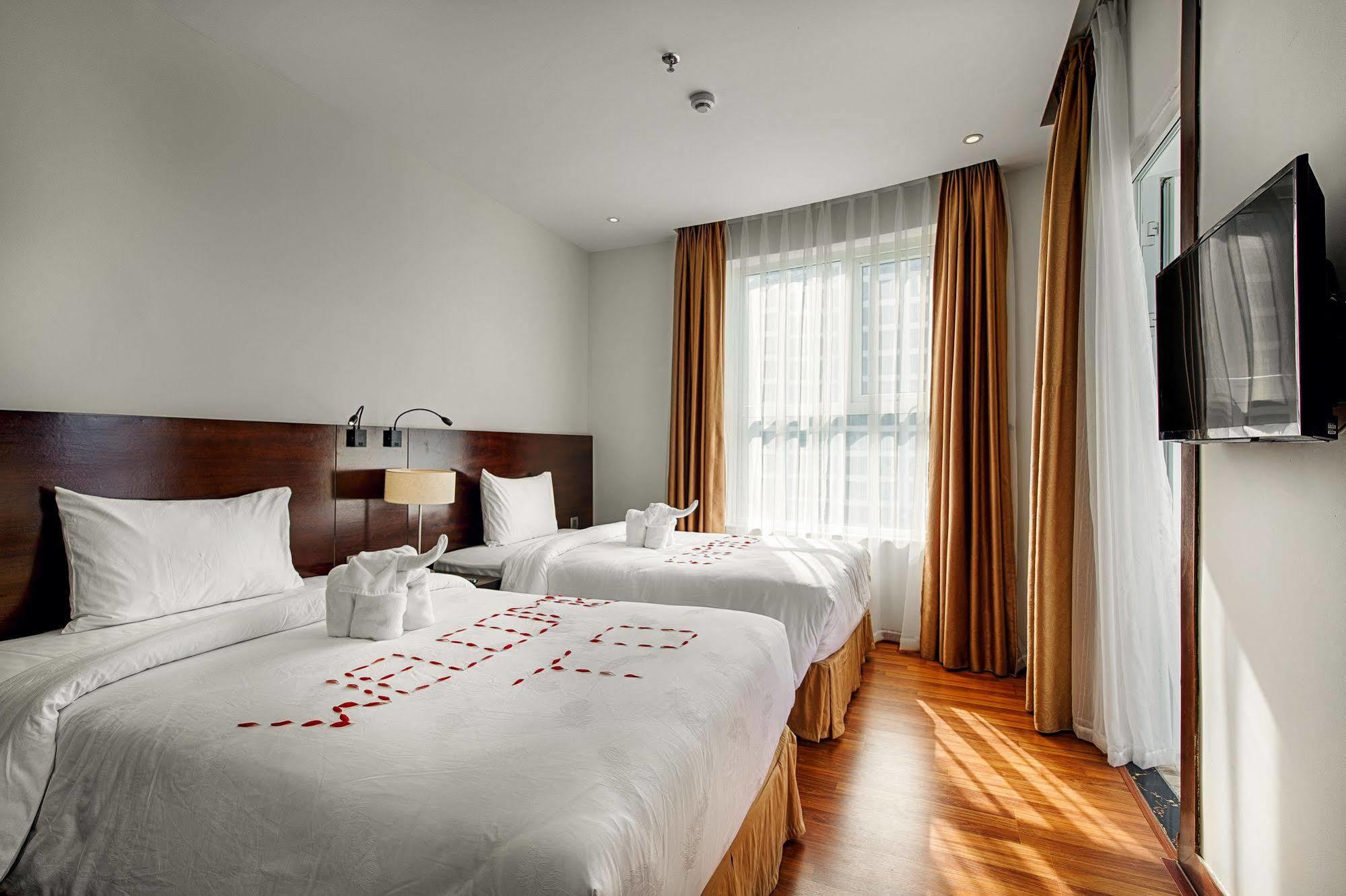 Sofia Suite Hotel Danang Exteriör bild