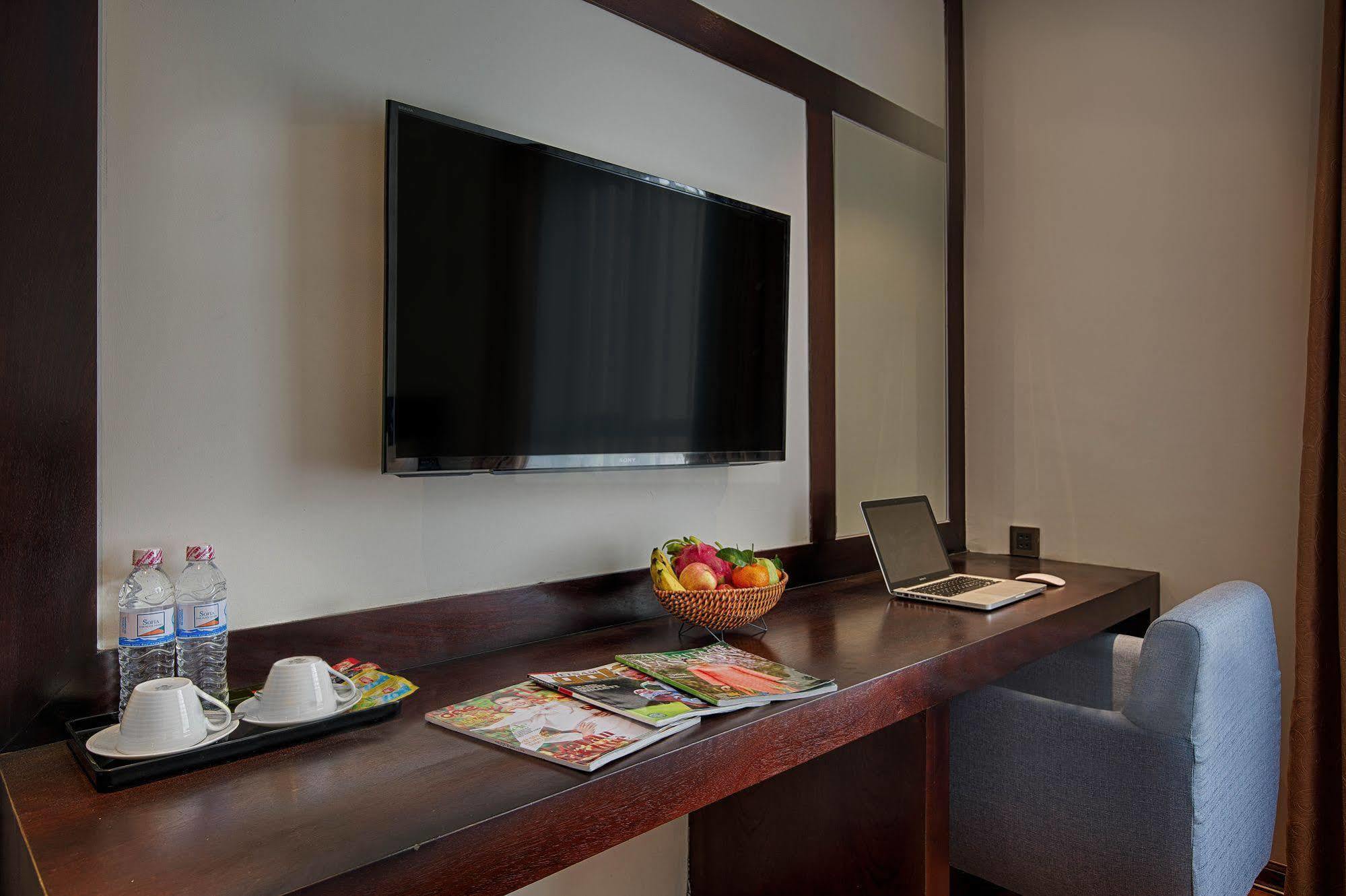 Sofia Suite Hotel Danang Exteriör bild